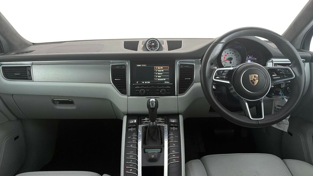 Porsche Macan Turbo Black #6