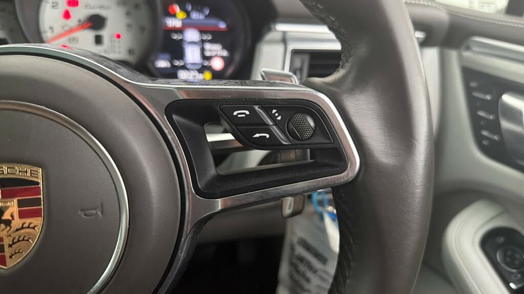 Porsche Macan Turbo Black #18
