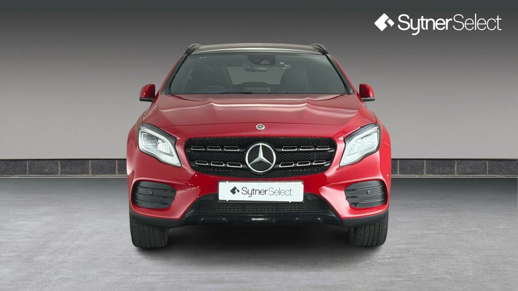 Mercedes-Benz GLA Class Gla 200 Amg Line Edition Plus Red #4