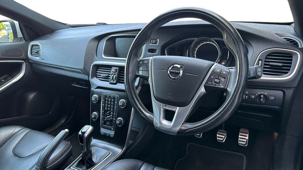 Volvo V40 T3 152 R Design Edition MC19UGX Grey #5