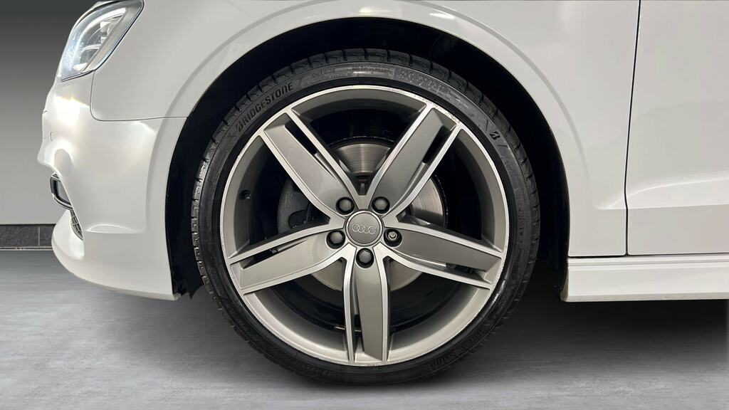 Audi A3 Cabriolet 2L S Line Silver #29