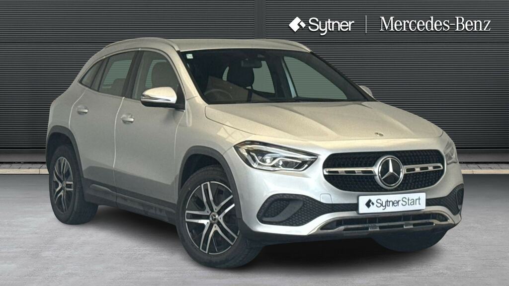 Mercedes-Benz GLA Class Gla 200 Sport Silver