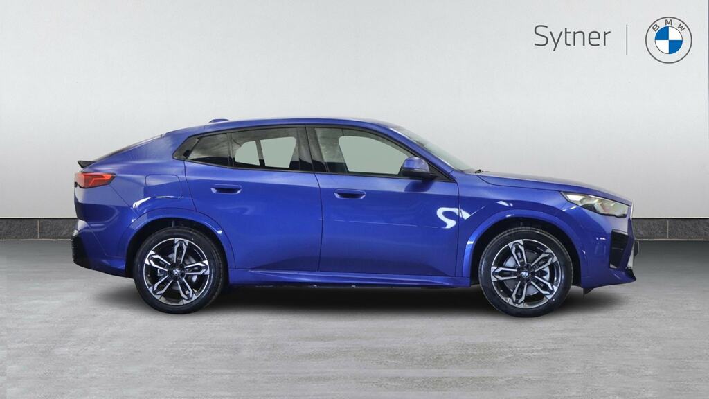 BMW iX2 230Kw Xdrive30 M Sport 65Kwh Blue #3