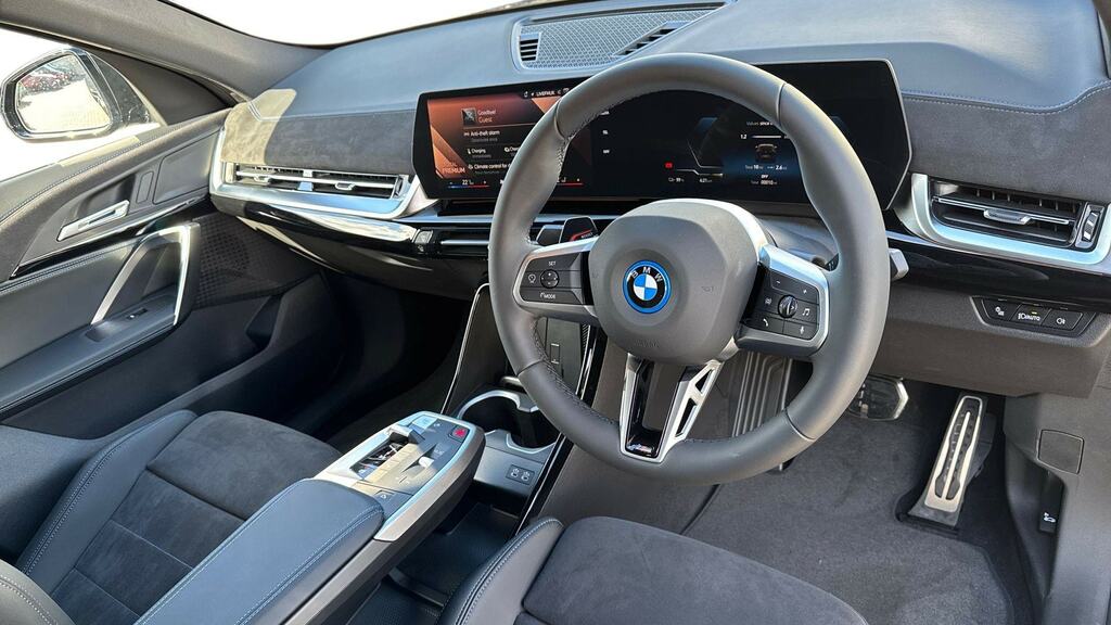 BMW iX2 230Kw Xdrive30 Shadow Edition 65Kwh Black #6