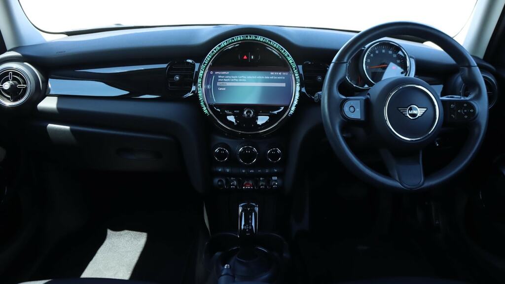 Mini Hatch 1.5 Cooper Classic Premium KF72VWS Black #4