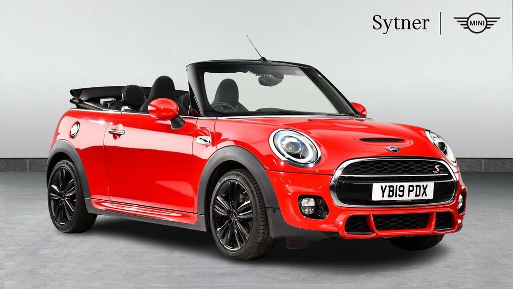 Mini Convertible 2.0 Cooper S Sport II Comfortnav Pack Red