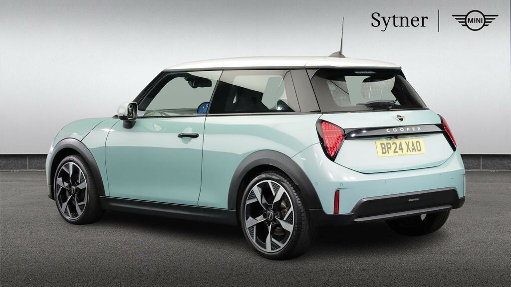 Mini Hatch 1.5 C Exclusive Level 1 BP24XAO Green #2