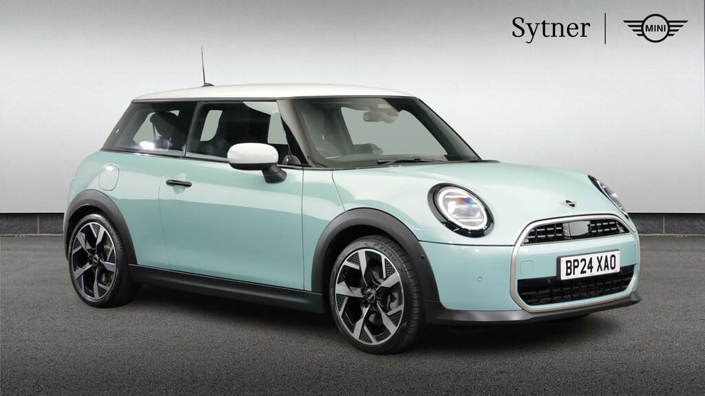 Mini Hatch 1.5 C Exclusive Level 1 Green