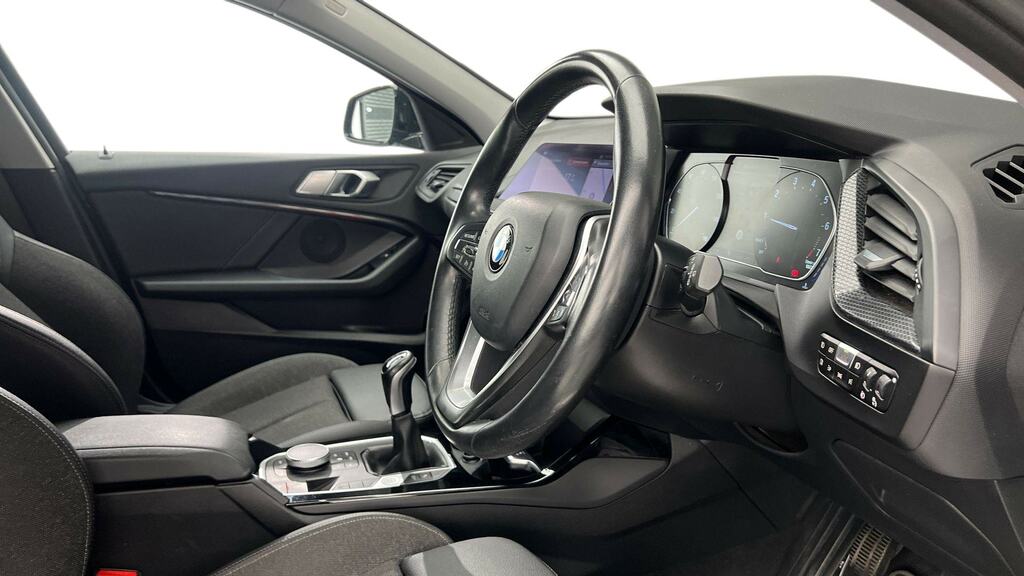 BMW 1 Series 118I Sport YF69HFL Black #6