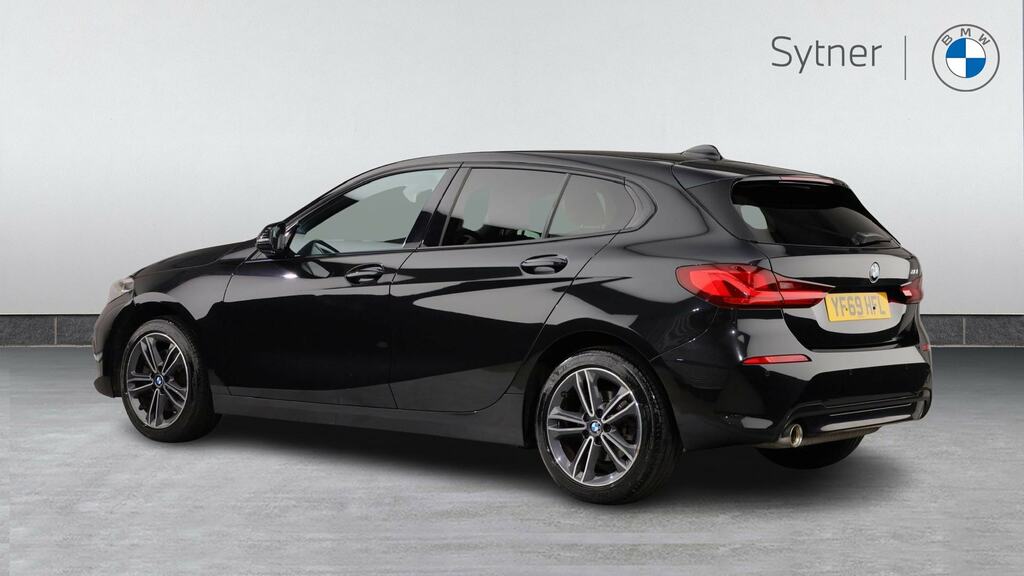 BMW 1 Series 118I Sport YF69HFL Black #2