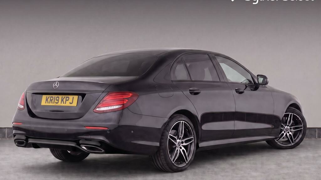 Mercedes-Benz E Class E400d 4Matic Amg Line Premium Plus 9G-tronic Black #4
