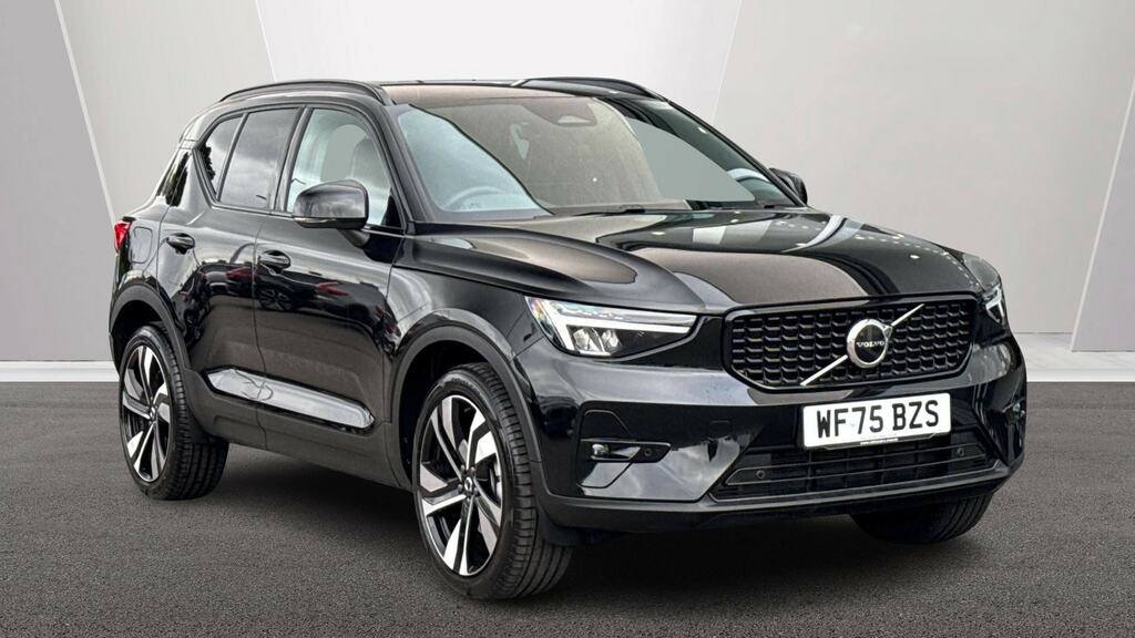 Volvo XC40 2.0 B4p Plus Dark Black