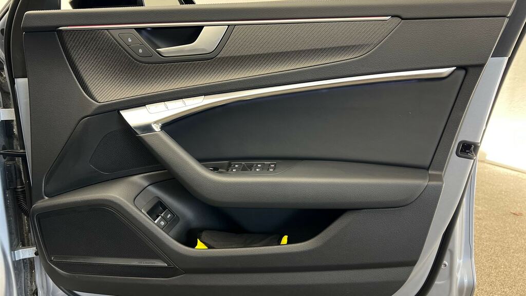 Audi A6 Saloon Black Edition Black #25