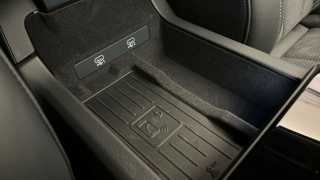 Audi A6 Saloon Black Edition Black #33