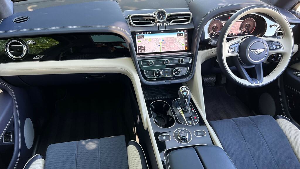 Bentley Bentayga 4.0 V8 S Touring Spec Black #2