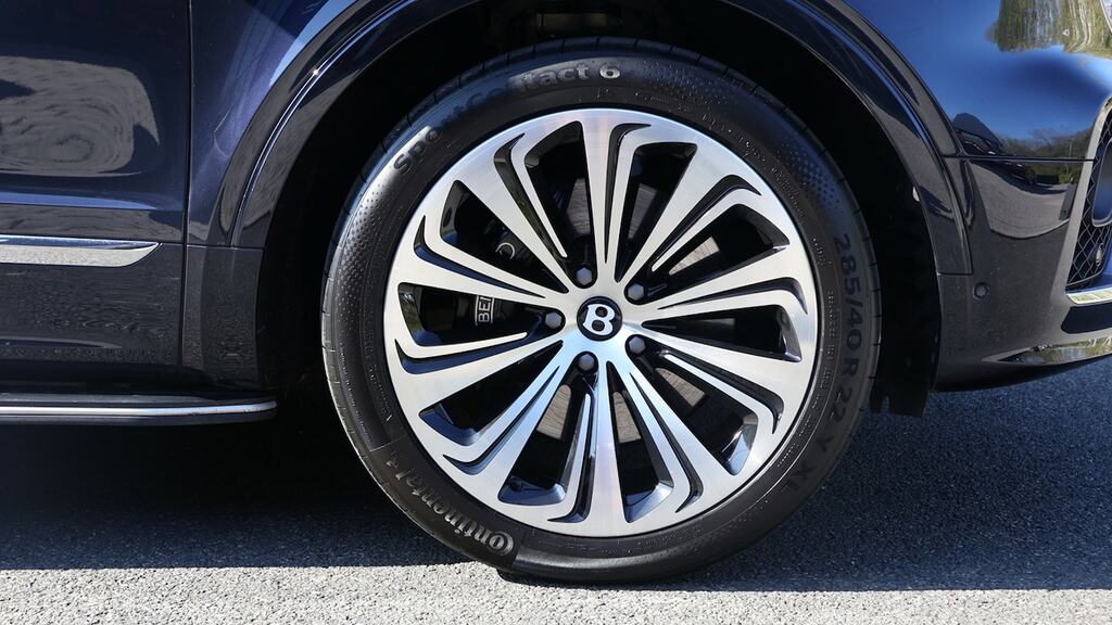 Bentley Bentayga 4.0 V8 Mulliner Driving Spe Tour 7 Seat Blue #6