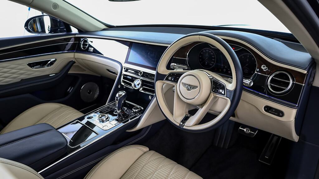 Bentley Flying Spur 4.0 V8 First Edition Black #4
