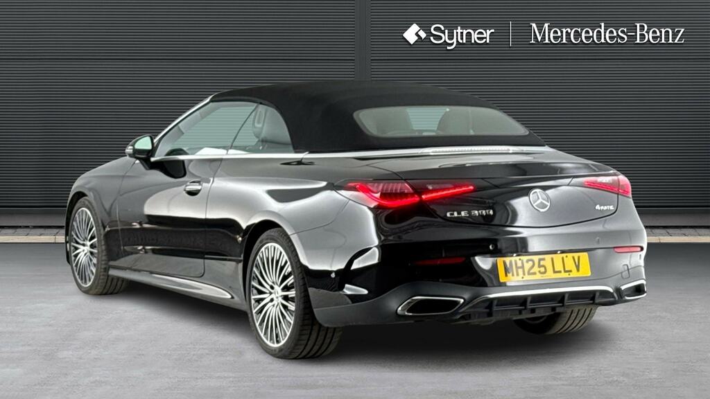 Mercedes-Benz 300 Cle 300 4Matic Amg Line Premium 9G-tronic Black #3