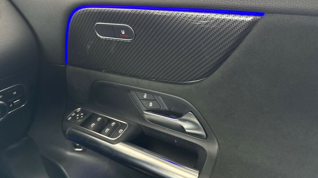 Mercedes-Benz GLA Class Black #29