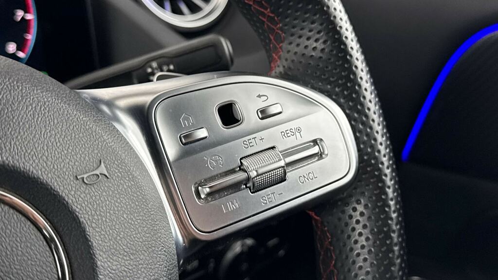 Mercedes-Benz GLA Class Black #26