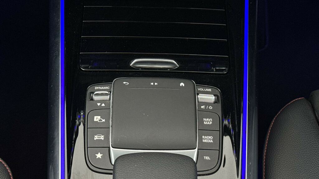 Mercedes-Benz GLA Class Black #24