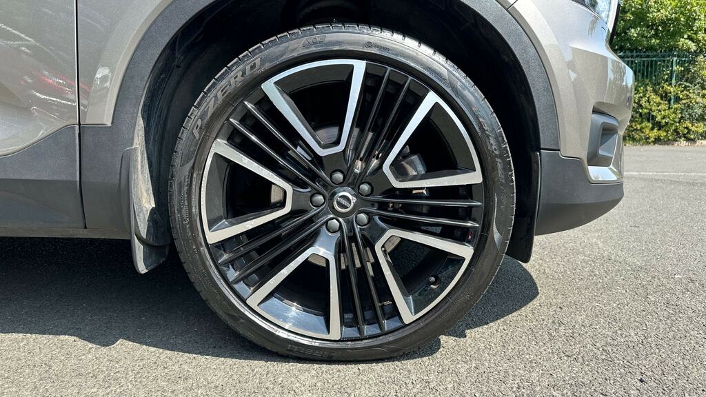 Volvo XC40 2.0 B5p R Design Pro Awd YW21HLH Grey #5