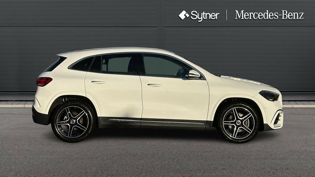 Mercedes-Benz GLA Class Gla 200D Amg Line Executive Black #4