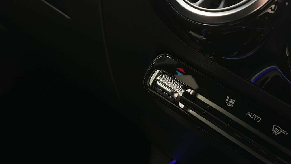 Mercedes-Benz GLA Class Gla 200D Amg Line Executive Black #22