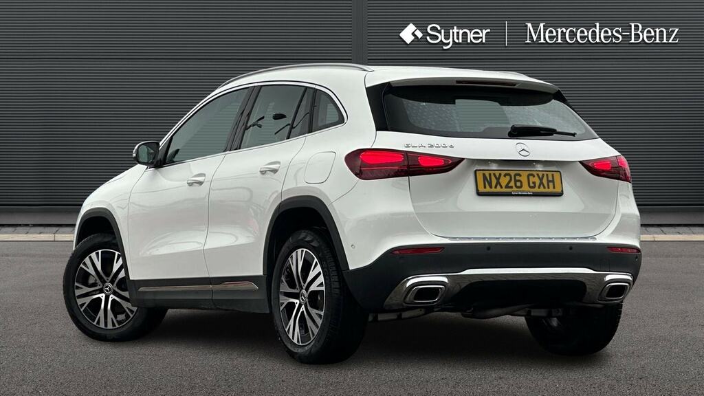 Mercedes-Benz GLA Class Gla 200 Rhd Black #2
