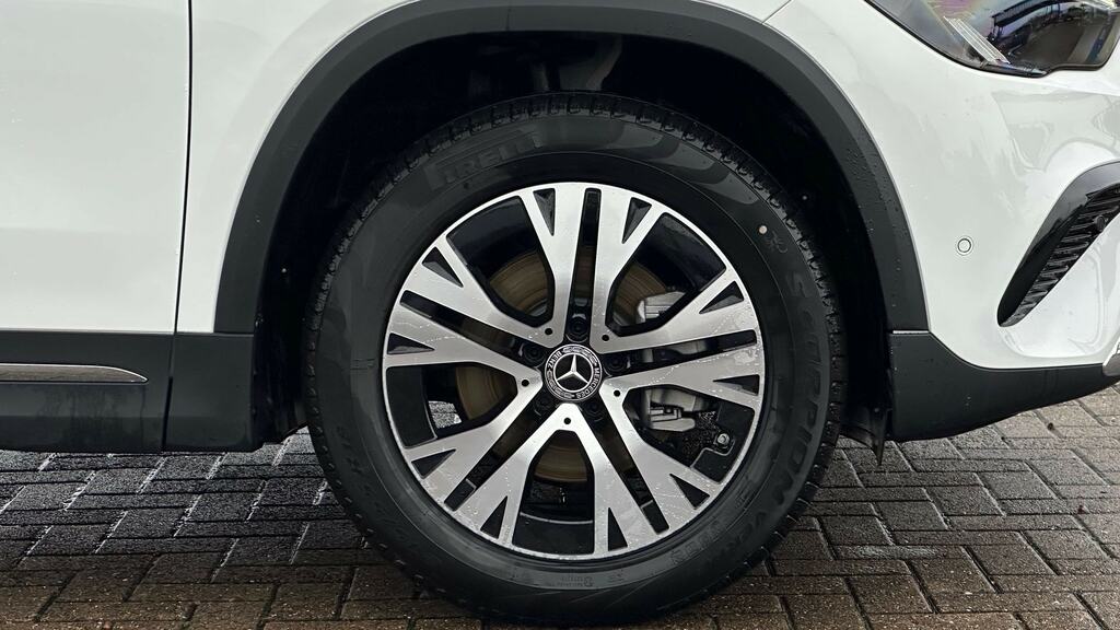 Mercedes-Benz GLA Class Gla 200 Rhd Black #5