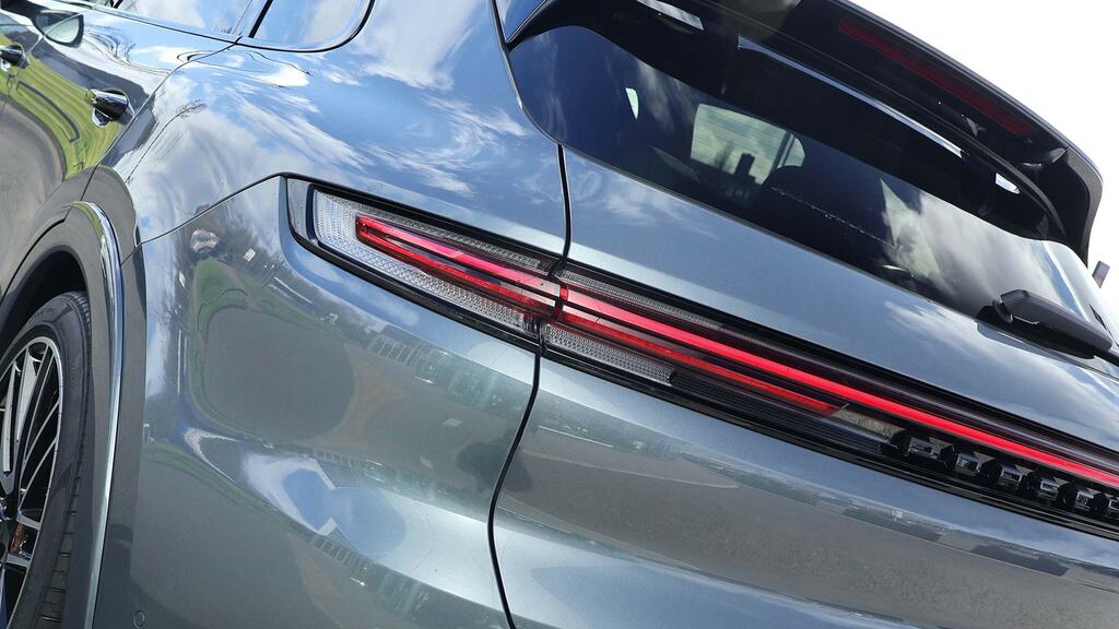 Porsche Cayenne E-hybrid Black Edition Tiptronic S Silver #30