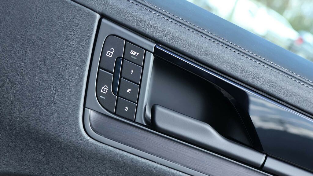 Porsche Cayenne E-hybrid Black Edition Tiptronic S Silver #27