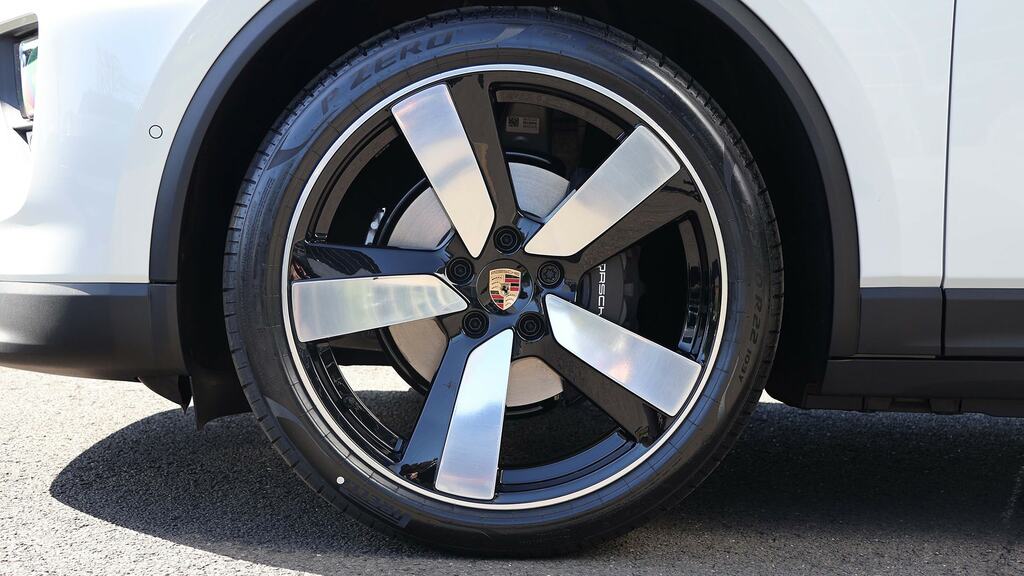 Porsche Macan 300Kw 4 100Kwh White #4