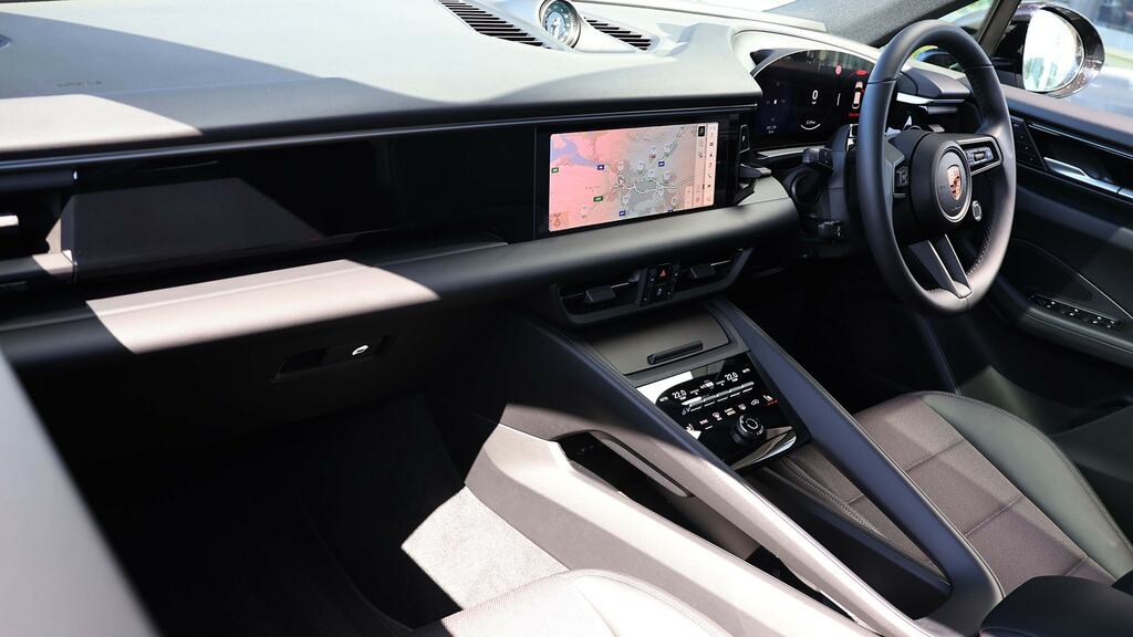 Porsche Macan 300Kw 4 100Kwh White #3