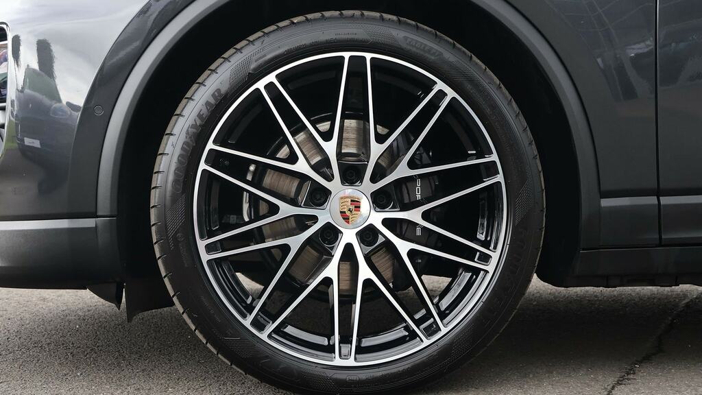 Porsche Macan 300Kw 4 100Kwh Grey #4