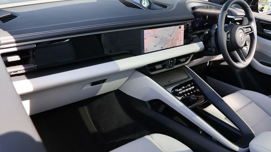 Porsche Macan 300Kw 4 100Kwh Grey #3