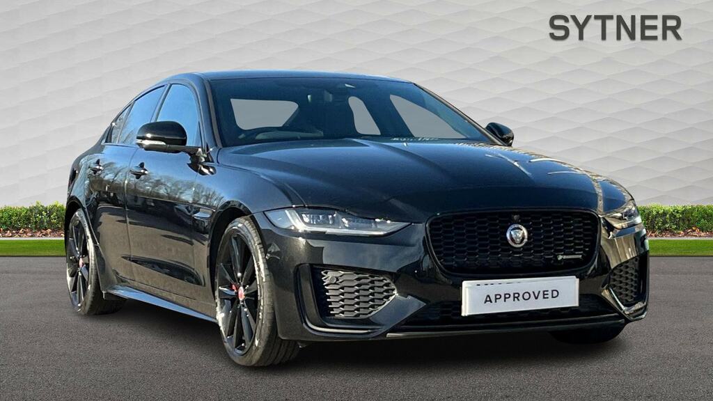 Jaguar XE 2.0 D200 R-dynamic Black MW21EFM Black
