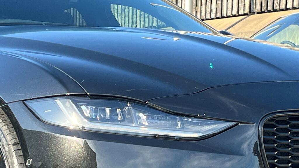 Jaguar XE 2.0 P250 R-dynamic Black Grey #17