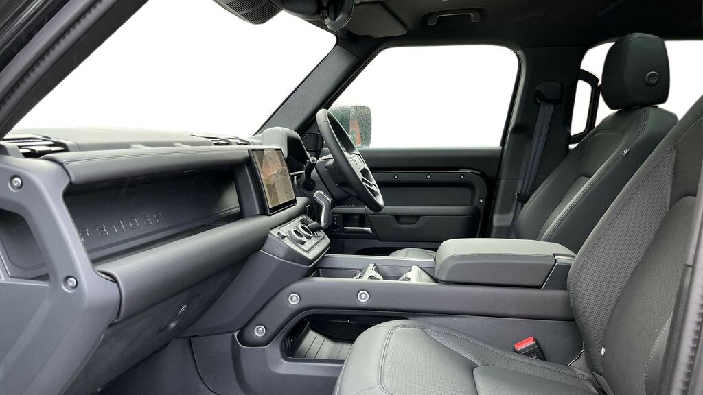 Land Rover Defender 110 3.0 D250 X-dynamic Se 110 Black #3