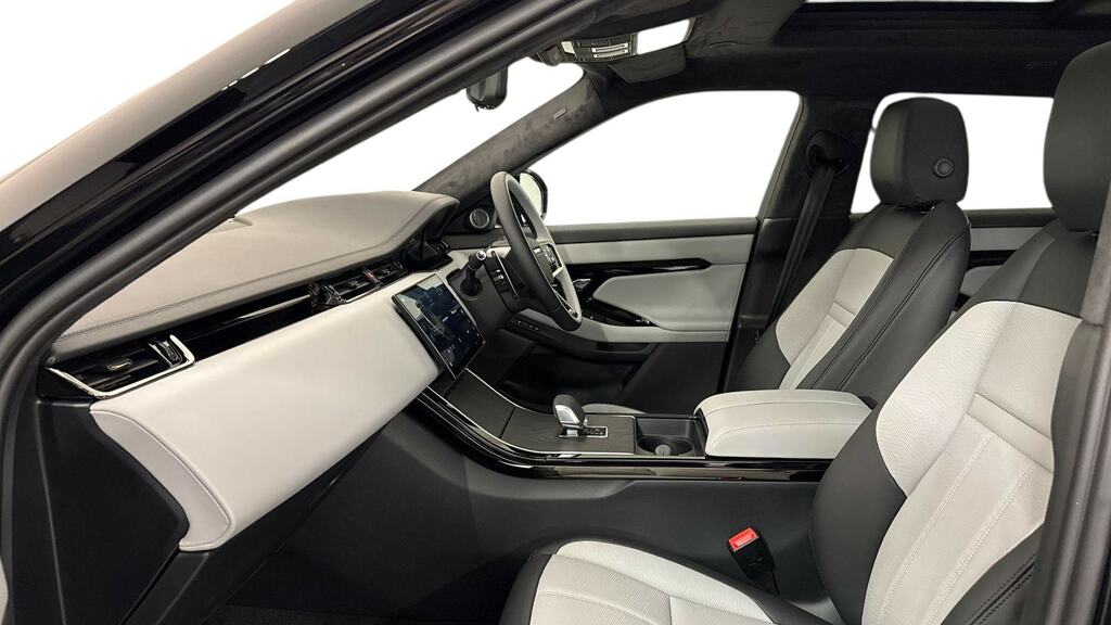Land Rover Range Rover Evoque 2.0 P300 R-dynamic Hse White #3