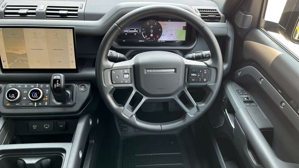 Land Rover Defender 90 X-dynamic Hse Grey #15