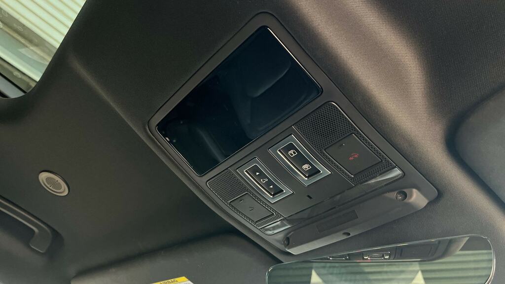 Land Rover Defender 90 X-dynamic Hse Grey #23