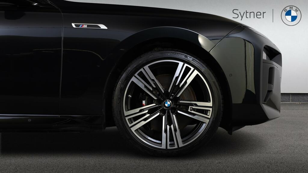 BMW 7 Series M760e Xdrive #14