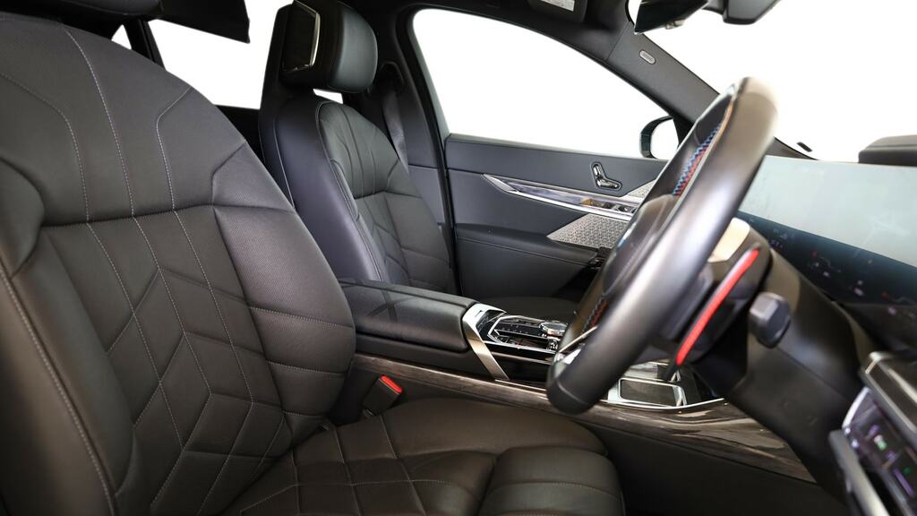 BMW 7 Series M760e Xdrive #11