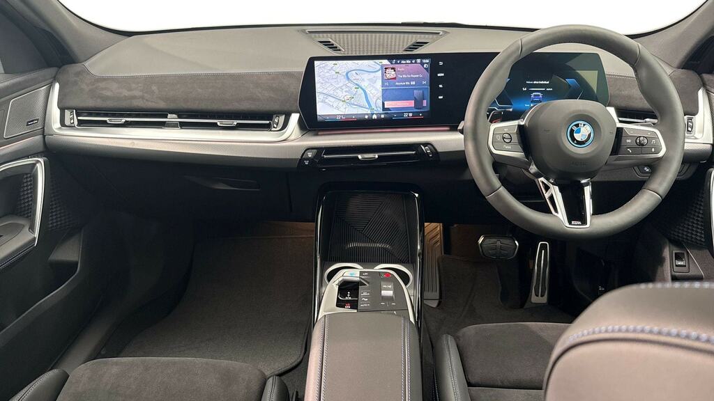 BMW iX2 230Kw Xdrive30 Shadow Ed 65Kwh 22Kwch Blue #4