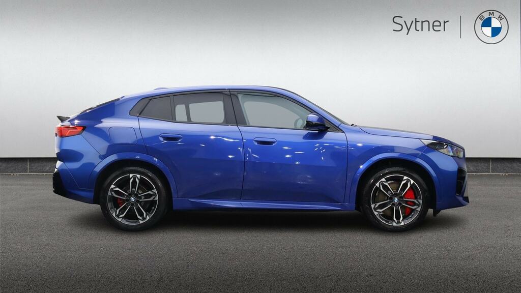 BMW iX2 230Kw Xdrive30 Shadow Ed 65Kwh 22Kwch Blue #3