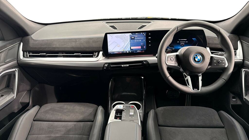 BMW iX2 150Kw Edrive20 M Sport 65Kwh Black #4