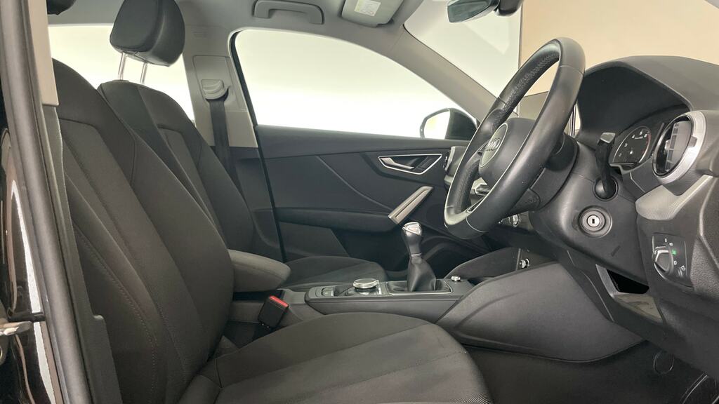Audi Q2 35 Tfsi Black Edition Black #11