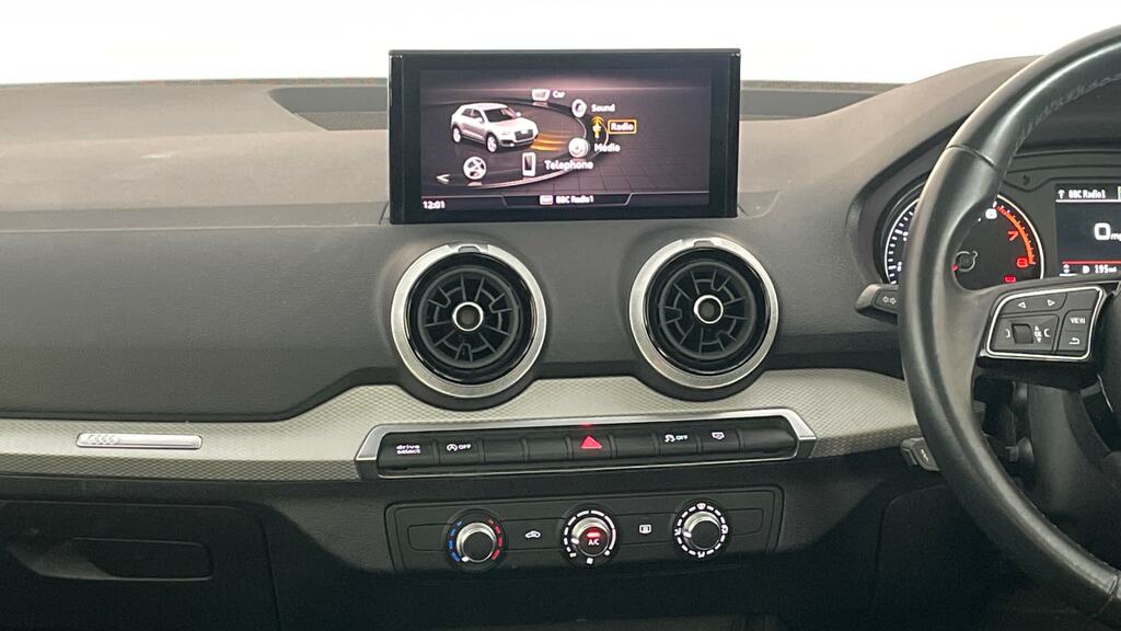 Audi Q2 35 Tfsi Black Edition Black #8