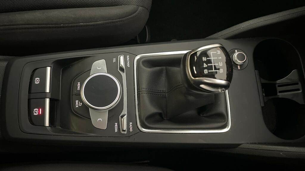 Audi Q2 35 Tfsi Black Edition Black #15